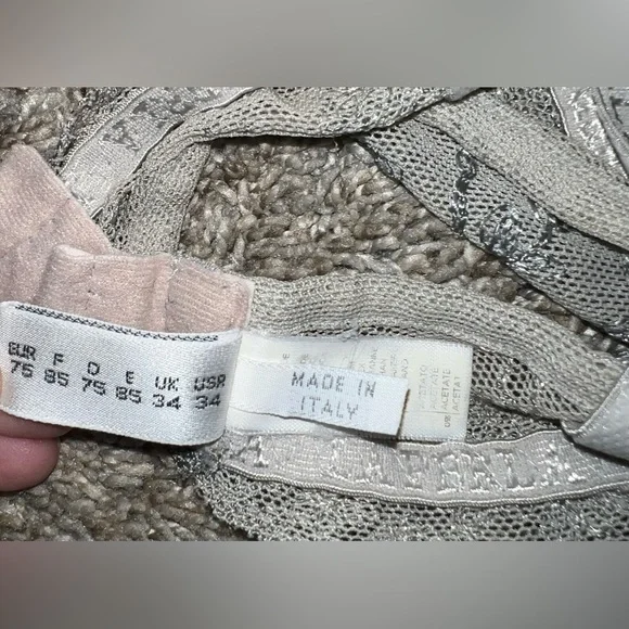 Vintage La Perla Lace Balconette Sheer Embroidered Detail Bra Size 2 - Picture 7 of 7